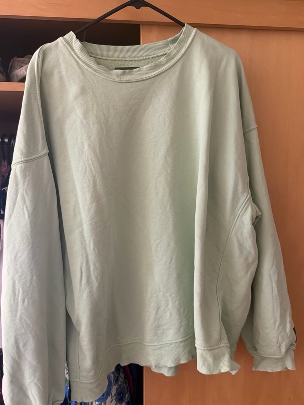 Daily Drills Women's Crewneck Sweatshirt in Light Mint